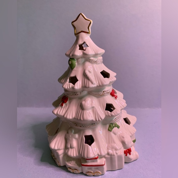 Porcelain Christmas tree - Picture 1 of 3